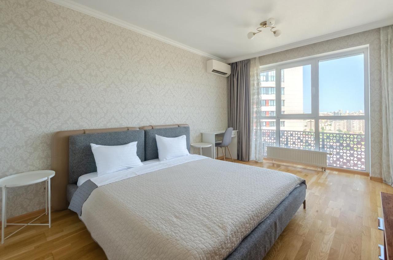 Petrovdom 41B-59B-90B-77B Stunning City View Apartments At Rc Kvartet, Central Railway Station Kiew Exterior foto